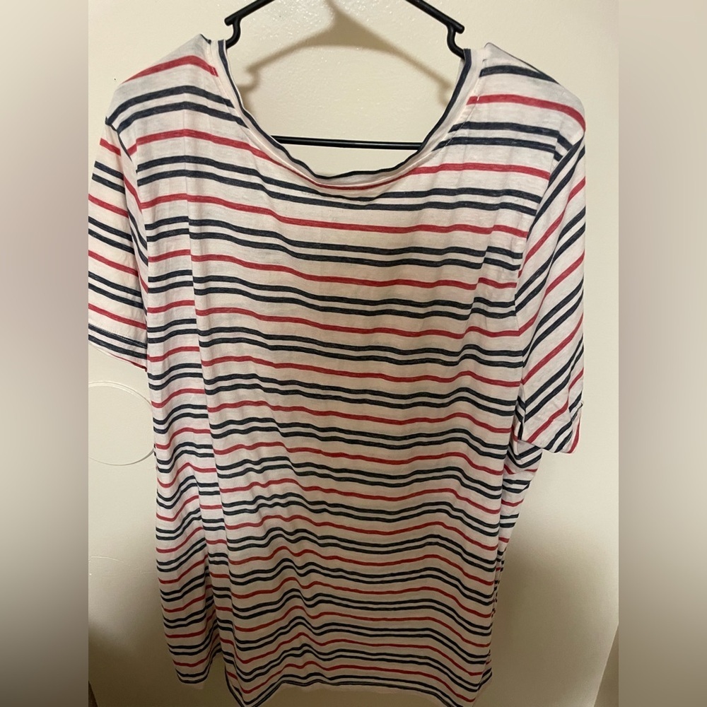 ✨Women’s Lucky Brand Vneck Short Sleeve Shirt Size 3X - Picture 6 of 8